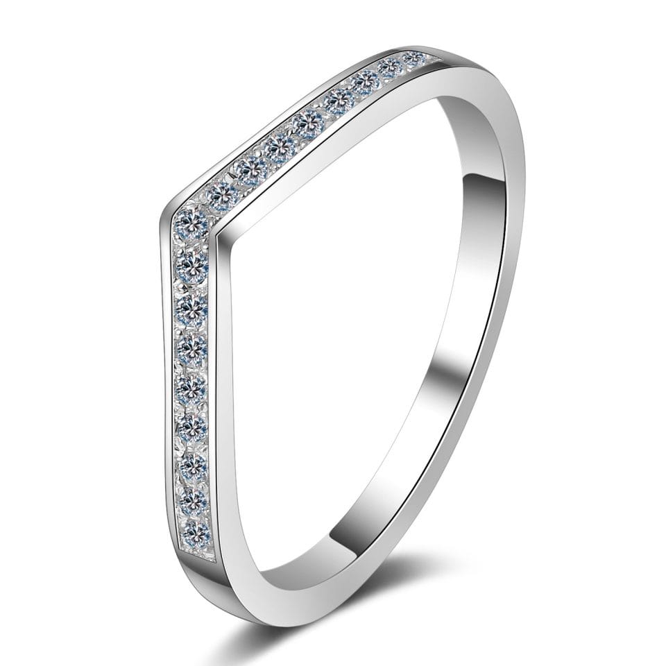 V-Shaped Half Eternity Ring (0.14ct) | 925 Silver Round Moissanite